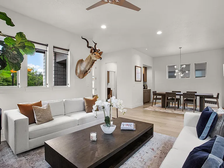 2548 E Warm Springs Ave — Photo 15