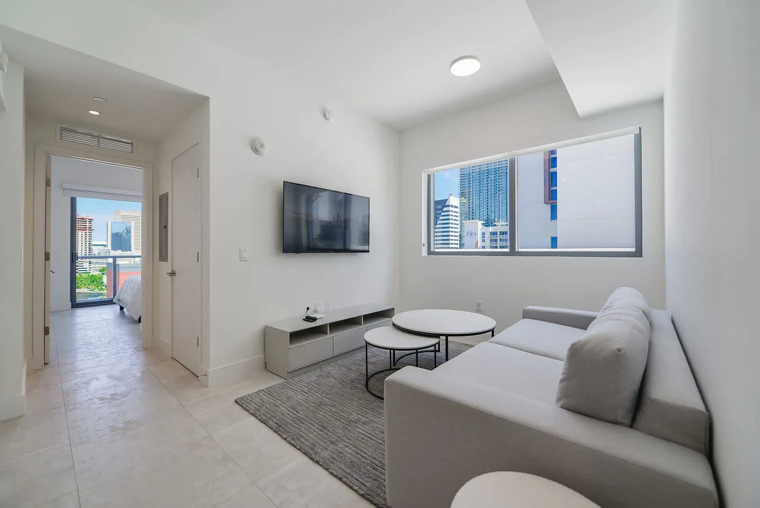 1 bed, 1.0 bath, 505 sqft, $3,648 — Photo 2