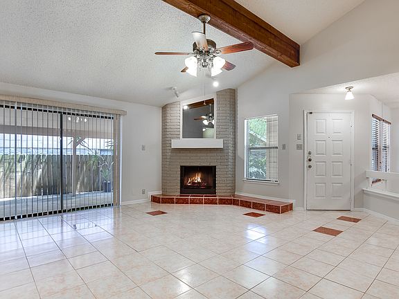 4th image of 11822 Gallery View St