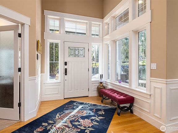 2nd image of 12625 6th Avenue NE