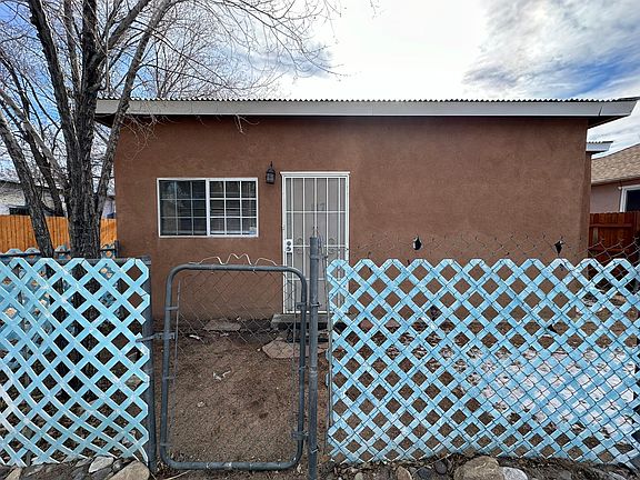2nd image of 117 W Avenida Bernalillo