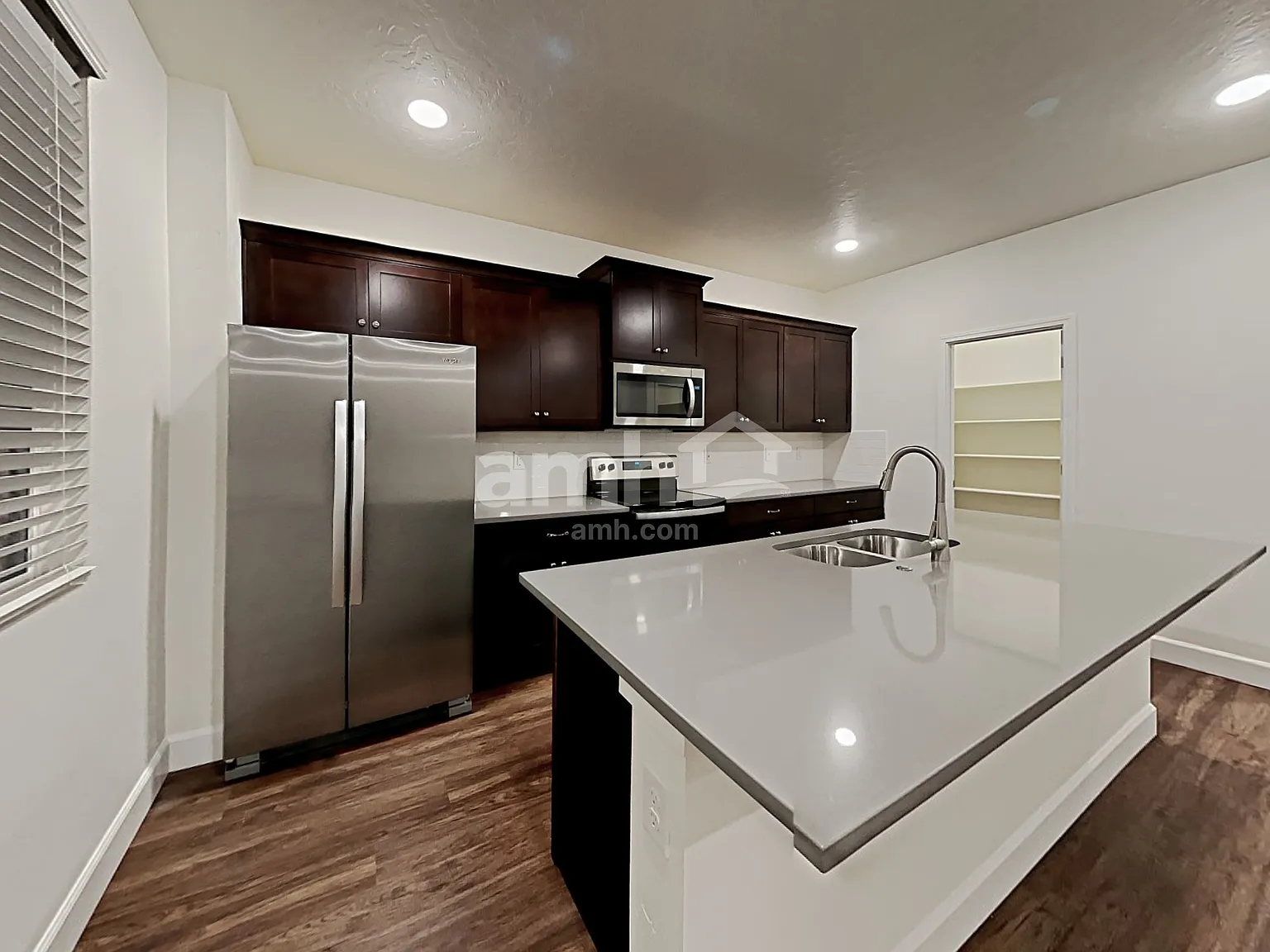 5 bed, 3.0 bath, 2651 sqft, $3,175 — Photo 3