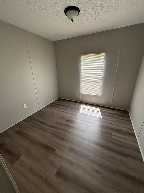 3 bed, $800 — Photo 4