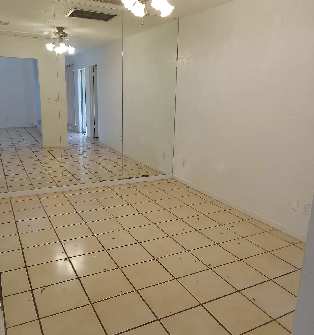 2 bed, 1200 sqft, $2,400 — Photo 2