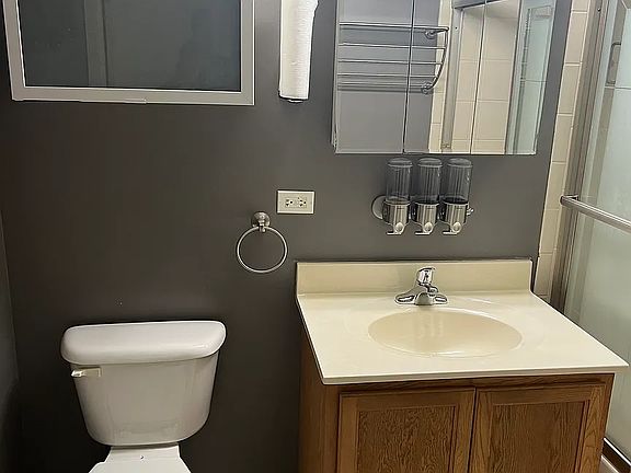 4th image of 1259 Grant Ave APT 5B