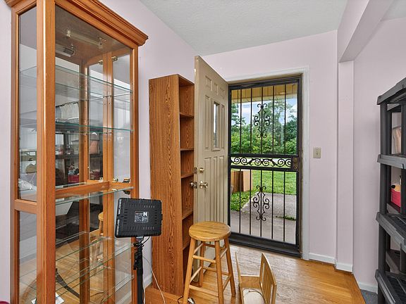 4th image of 3391 Union Mill Rd