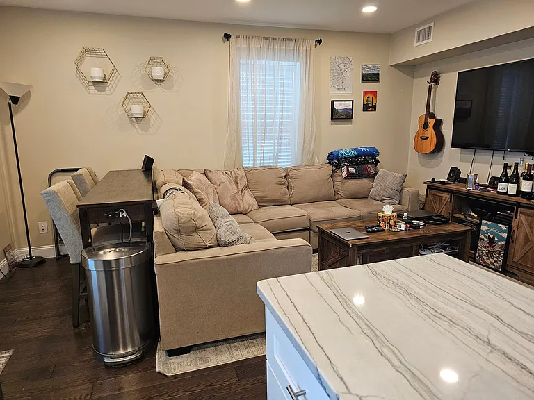 44 W Eagle St #3 — Photo 3