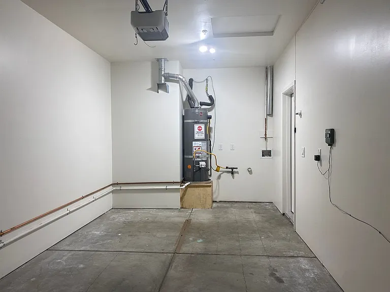 2406-2408 W Avenue 134th (LO) — Photo 10
