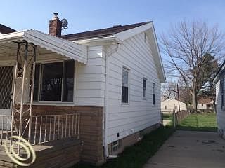 3rd image of 1821 Arlington Ave