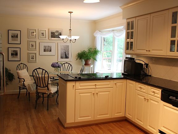 Kitchen - alt. view