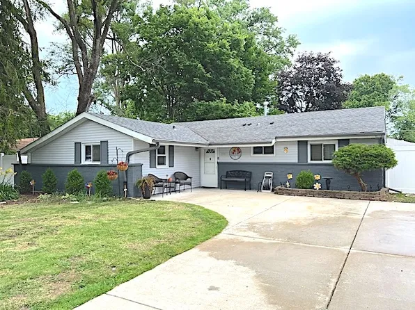 534 White Oak Rd, Bolingbrook, IL 60440