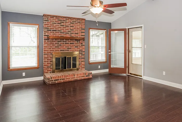 3 bed, 2.0 bath, 1750 sqft, $1,845 — Photo 4