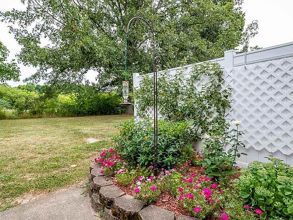 4th image of 1966 Westbrook Dr #16