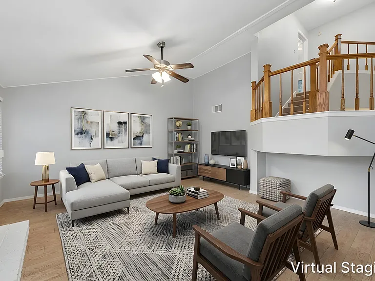 513 Hunters Glen St — Photo 7