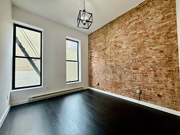 5th image of 361 Tompkins Ave APT 2