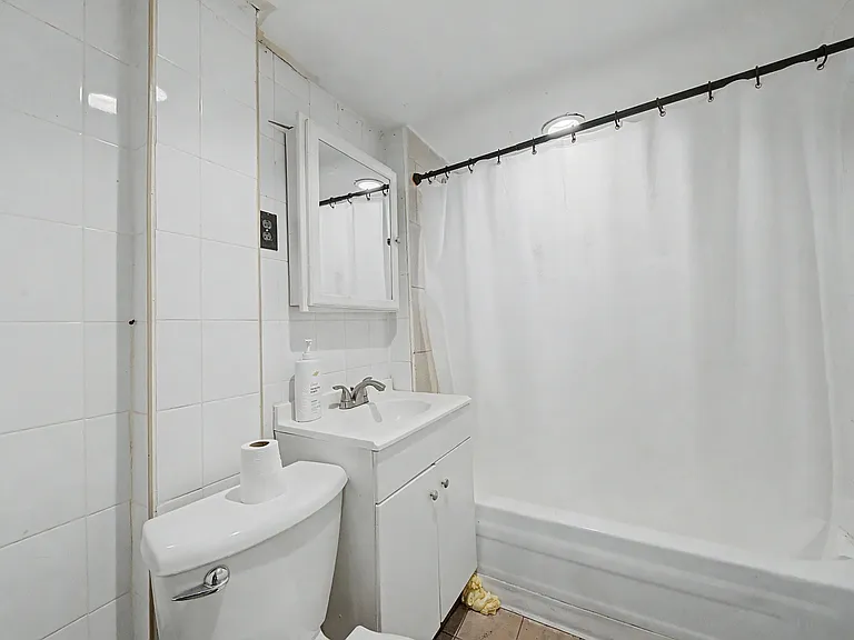 2206 N Kostner Ave #B — Photo 8