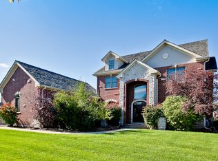 7260 Providence Ct, Long Grove, IL 60060