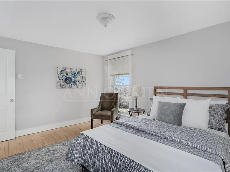 143 Summit Ave — Photo 16
