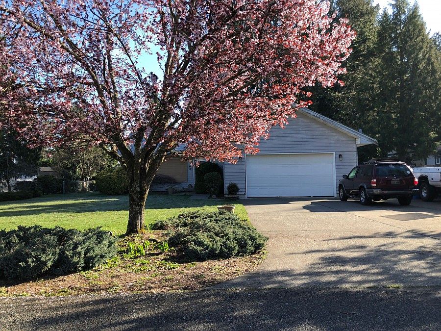 1st image of 4934 N Vista Dr E
