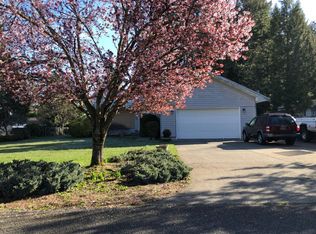 4934 N Vista Dr E, Bonney Lake, WA 98391
