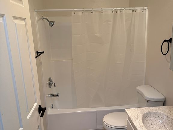 2nd image of 11460 Venice Blvd #101