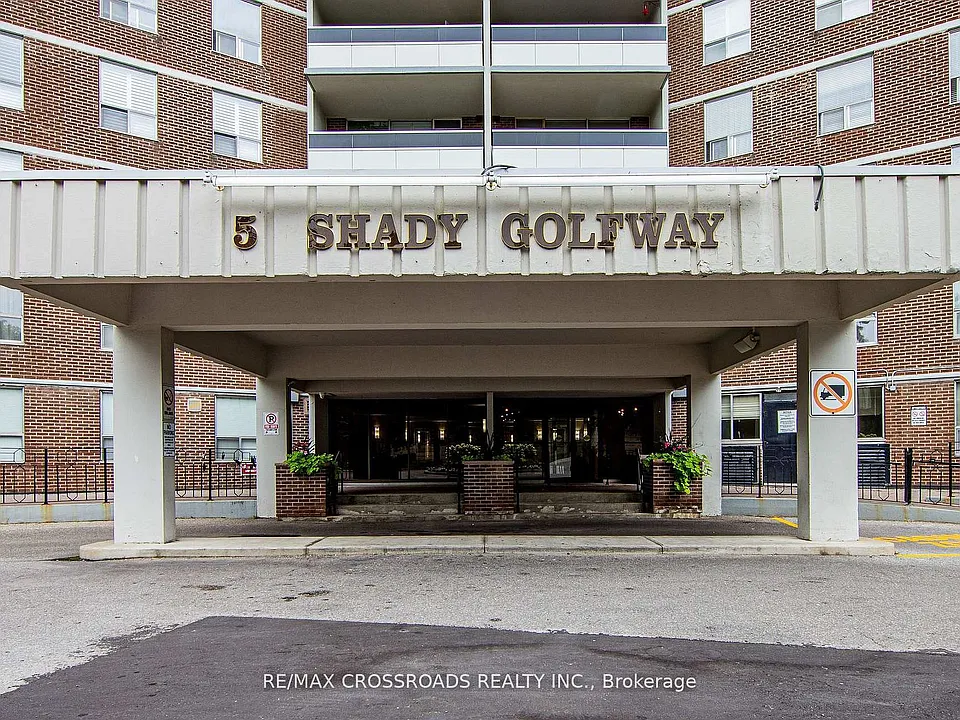 5 Shady Golfway SW #205
