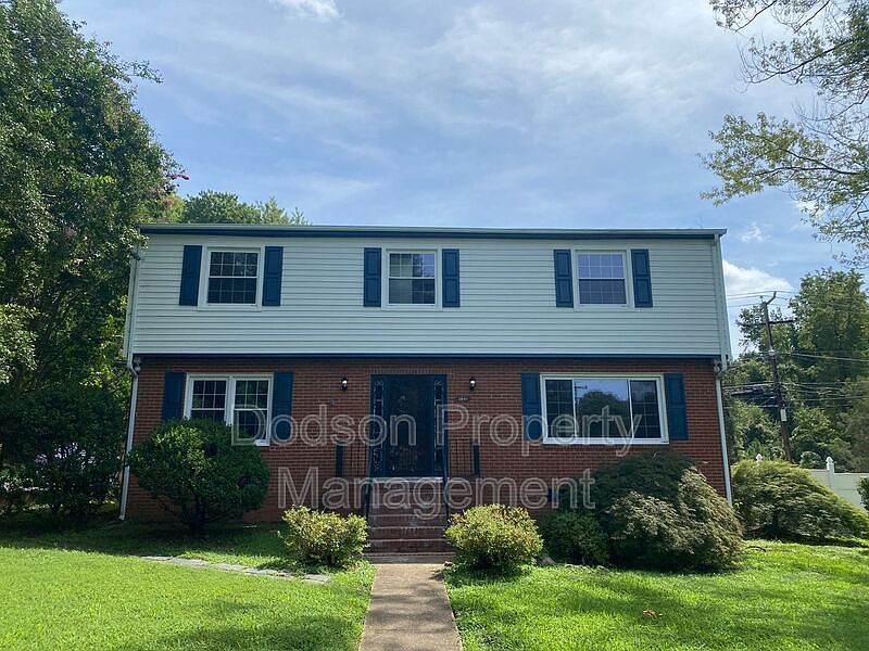 1st image of 5001 Thrush Ln