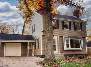 208 Sylvan Glen Dr, South Bend, IN 46615