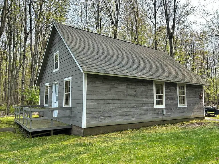 59 Riggs Dr — Photo 1
