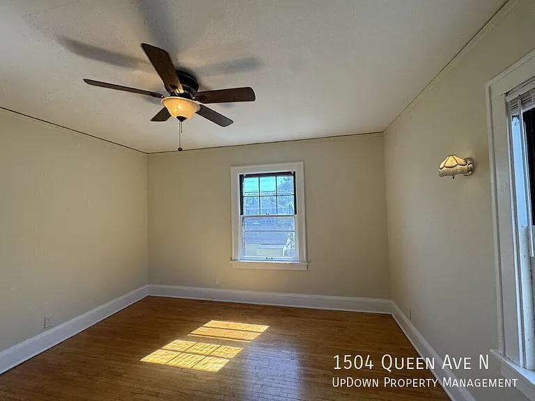 1504 Queen Ave N — Photo 26