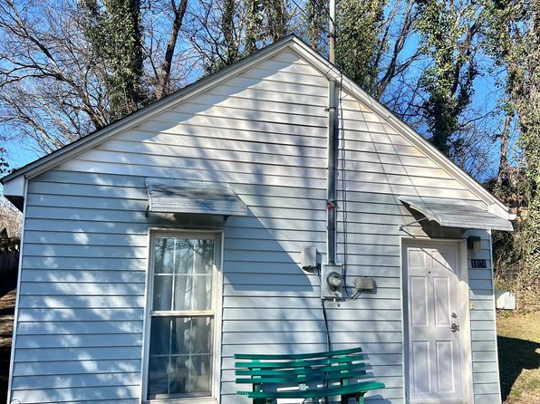1004 3rd Ave