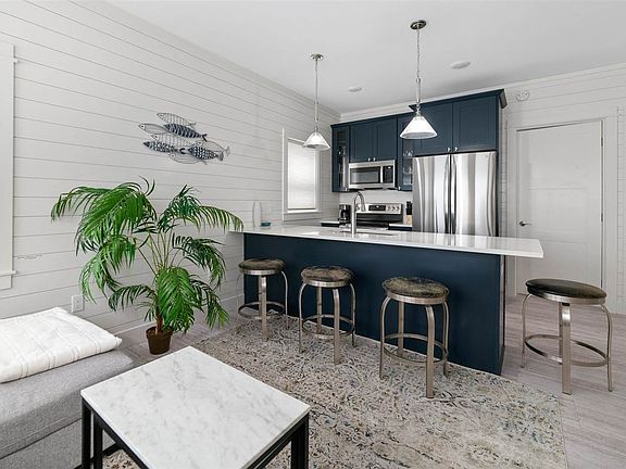 5th image of 114 Riverwalk Ln