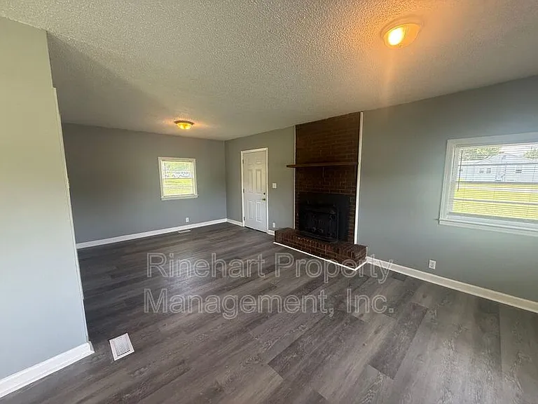 6087 Old York Rd — Photo 3