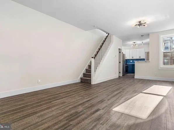 5327 Lesher St, Philadelphia, PA 19124