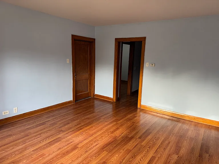 4315 S Sawyer Ave #1 — Photo 4