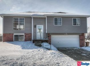 1909 Yorktown St, Bellevue, NE 68123