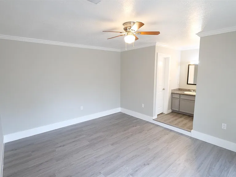 15654 Boulder Oaks Dr — Photo 12