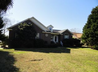 1354 Benbow Dr, Summerton, SC 29148