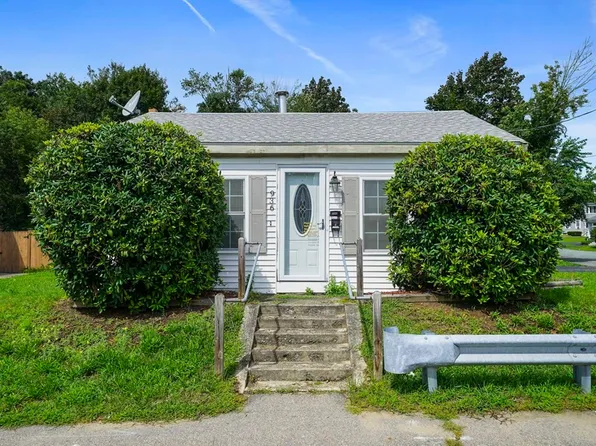 936 Centre St, Brockton, MA 02302