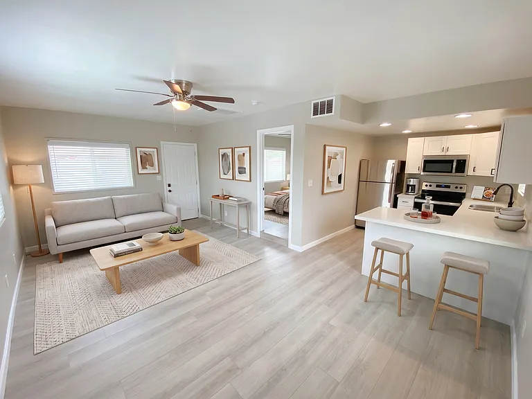 3008 N 39th St #9A — Photo 3