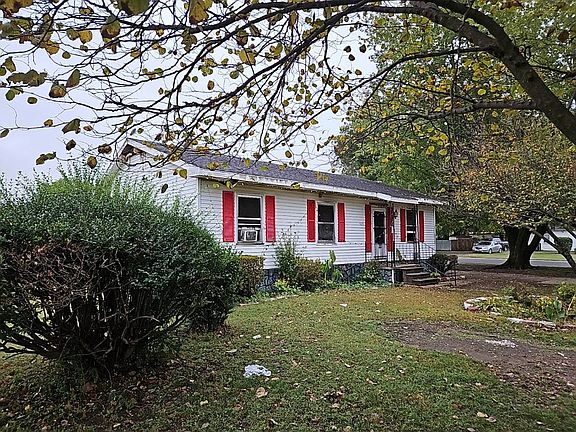 3rd image of 424 W Ironbanks Rd