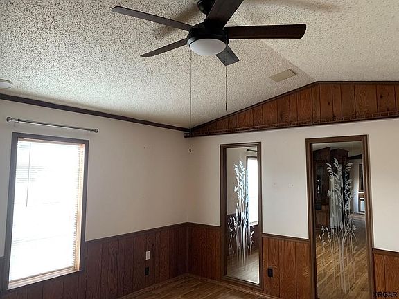 3rd image of 405 Highland Ave
