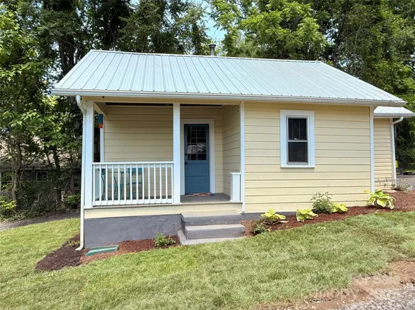 35A 1st St, Asheville, NC 28803