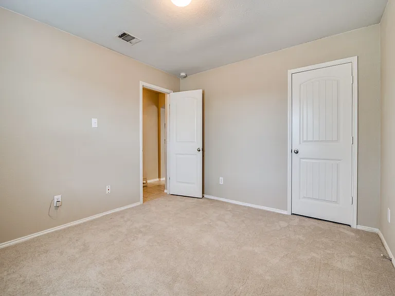 2302 Tombstone Rd — Photo 16