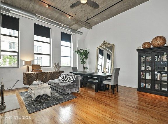 Living Room/Dining Room