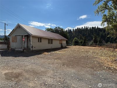 8830 School Street, Dryden, WA, 98821