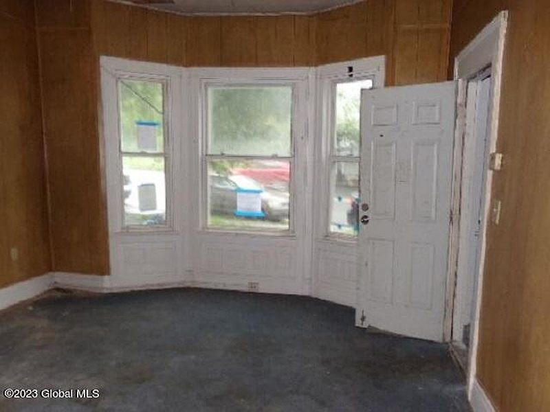 3rd image of 208 Hill Street
