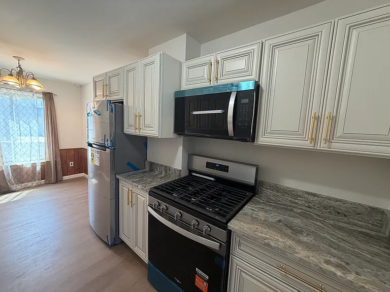4446 Fifteen Mile Rd — Photo 29