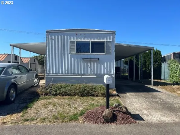 2845 Surf Ct NE, Salem, OR 97305