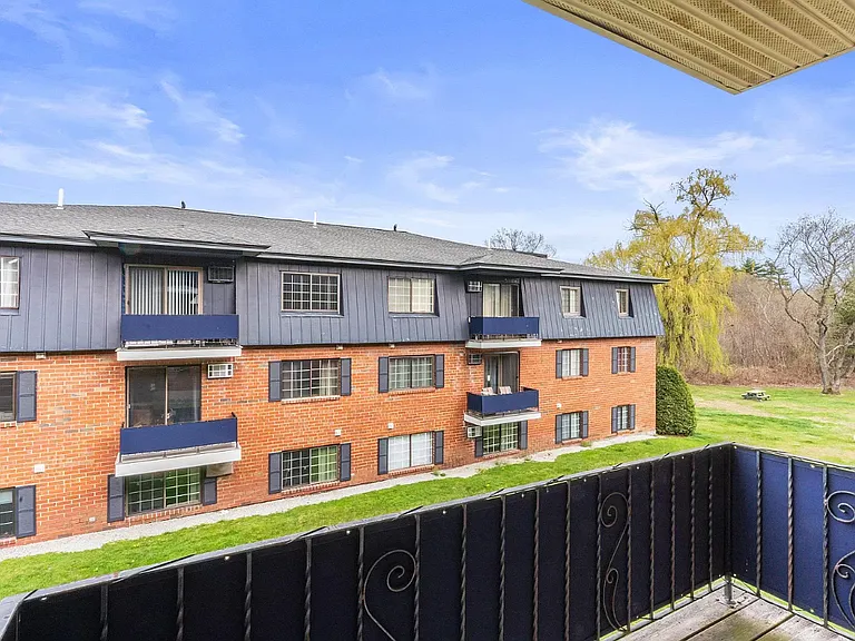64 Dunbarton Rd #2G — Photo 7